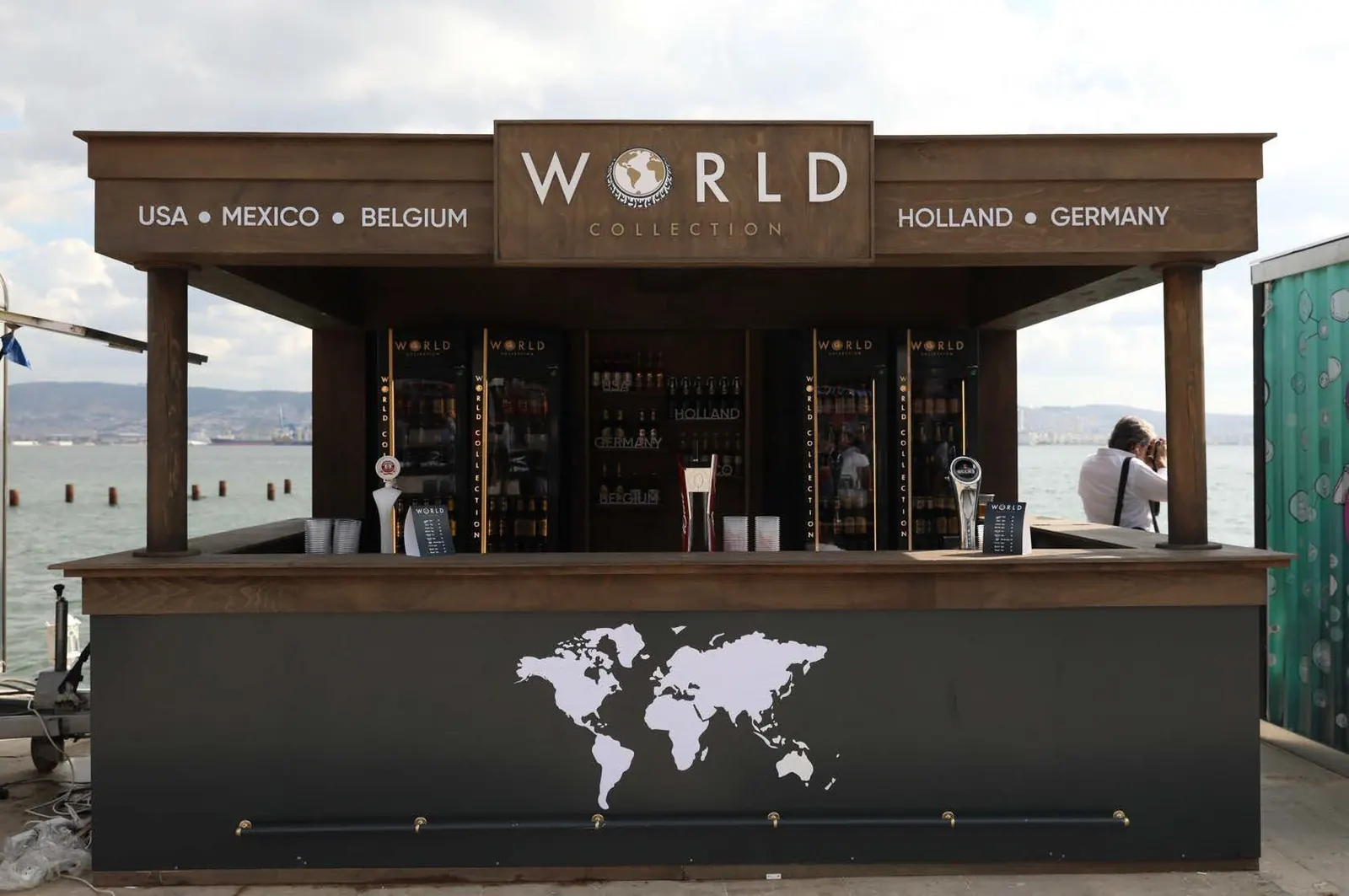 Pop-up stores